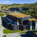 Sentral Og Moderne Med Heis Og Garasje Nyaraló